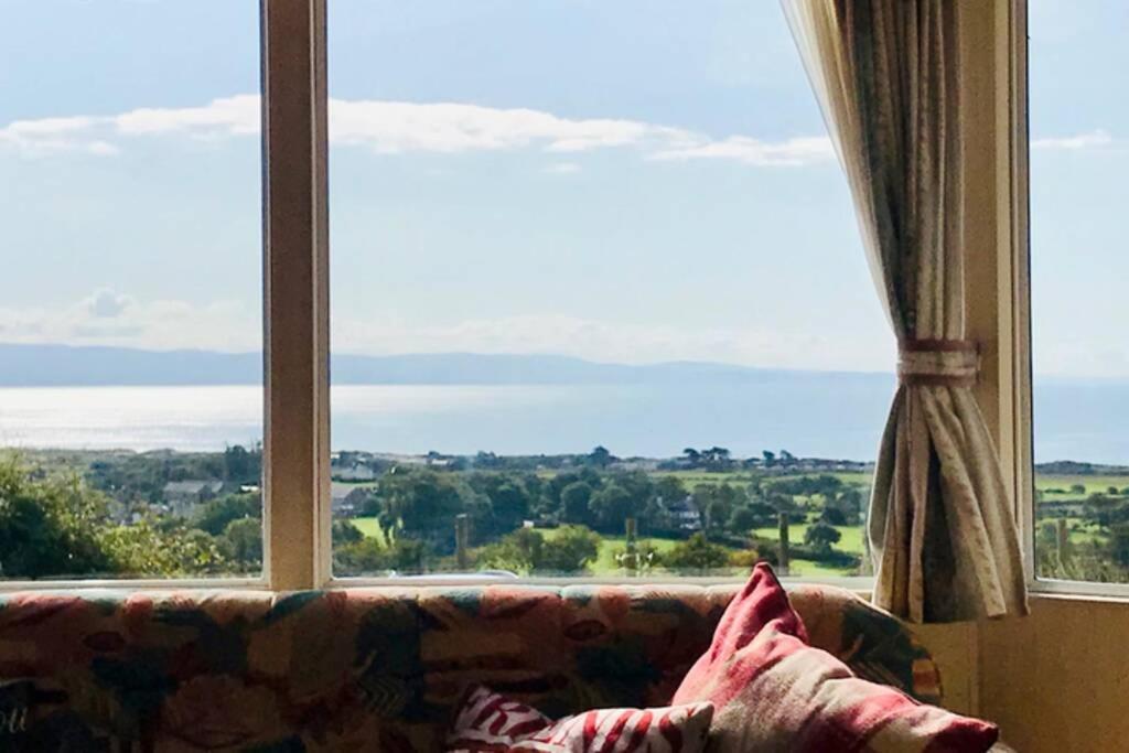 Snowdon Bay - North Wales - Stunning Llyn Peninsula Mountain & Ocean Views - Wilde Retreats Villa Pwllheli Eksteriør billede