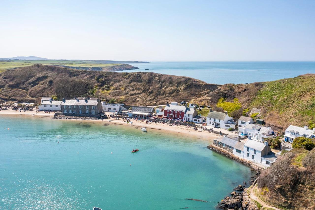 Snowdon Bay - North Wales - Stunning Llyn Peninsula Mountain & Ocean Views - Wilde Retreats Villa Pwllheli Eksteriør billede