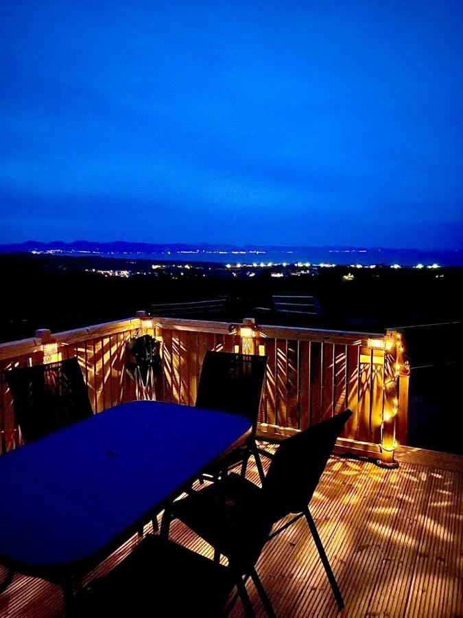 Snowdon Bay - North Wales - Stunning Llyn Peninsula Mountain & Ocean Views - Wilde Retreats Villa Pwllheli Eksteriør billede