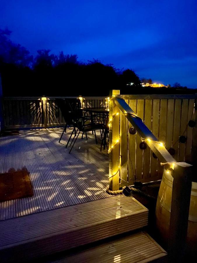 Snowdon Bay - North Wales - Stunning Llyn Peninsula Mountain & Ocean Views - Wilde Retreats Villa Pwllheli Eksteriør billede