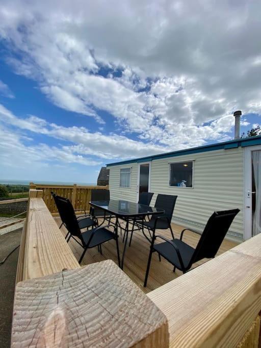 Snowdon Bay - North Wales - Stunning Llyn Peninsula Mountain & Ocean Views - Wilde Retreats Villa Pwllheli Eksteriør billede